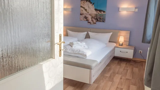 House, Double Bed, Sofa, Kitchen, Pool Access، Ferienhus Baabe 5/10