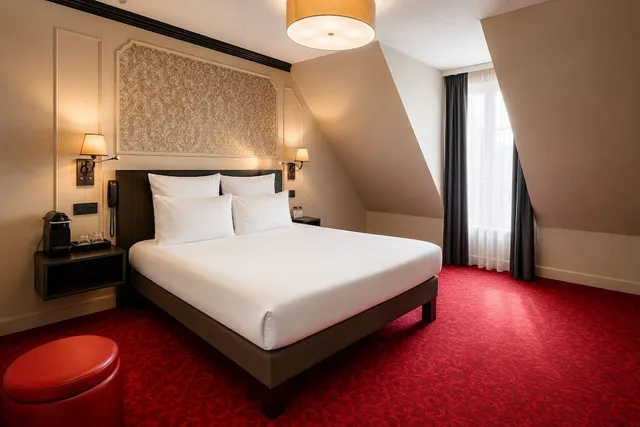 غرفة كلاسيكية بسرير مزدوج، Hotel Le Montmartre Saint Pierre 1/9