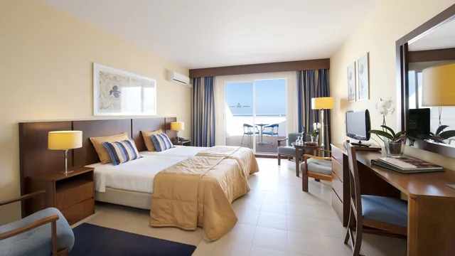 غرفة بإطلالة على البحر مفردة بسريرين منفصلين، Rocamar Hotel 2/7
