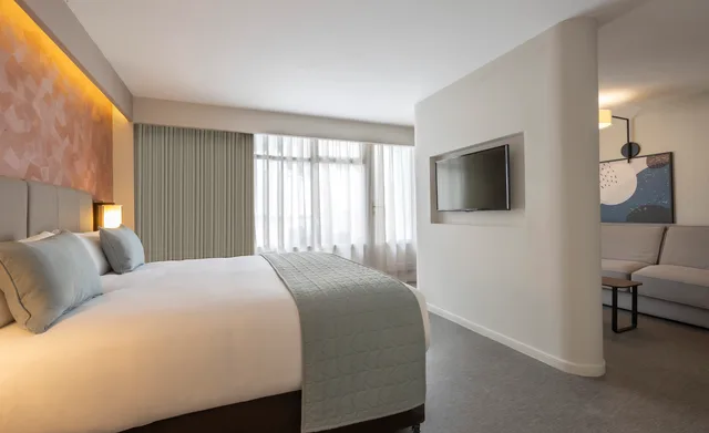 Junior Suite, Hotel Riu Plaza The Gresham Dublin 2/3