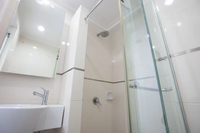 غرفة بسريرين منفصلين، Tune Hotel Waterfront Kuching 3/3