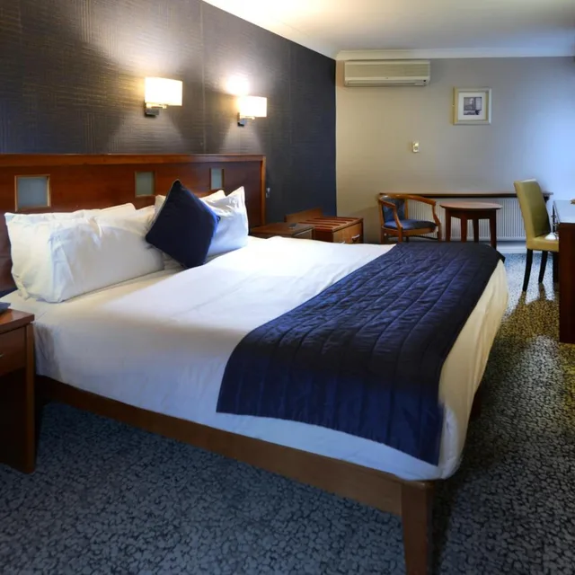 غرفة مفردة، The Imperial Hotel 1/3