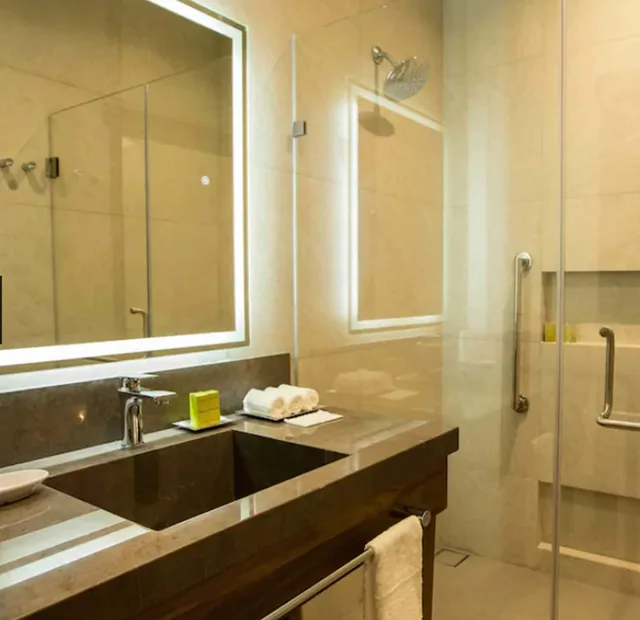 غرفة ديلوكس بسرير كوين بإطلالة على الجبل، Hilton Garden Inn Monterrey Obispado 4/5