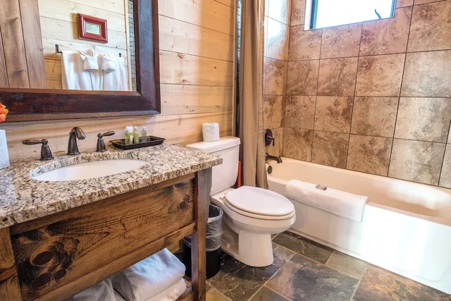 Lodge, 2 King Beds, 2 Bunk Beds، Zion Mountain Ranch 2/3