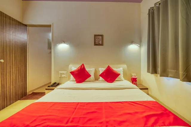 جناح، Hotel Grand Ashwin 1/1