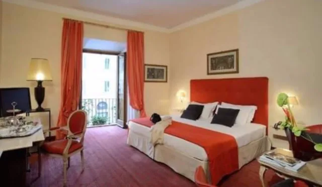 غرفة كلاسيكية ثلاثية بسرير مزدوج وسرير فردي، Colonna Palace Hotel 1/6