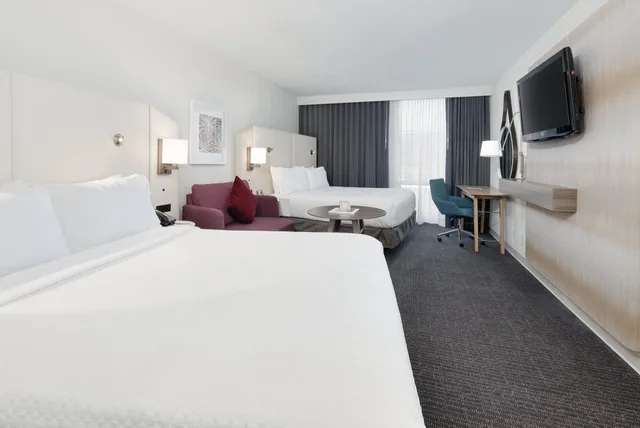 غرفة بريميوم بإطلالة على المدينة، Crowne Plaza Hotel Dallas Downtown 2/4