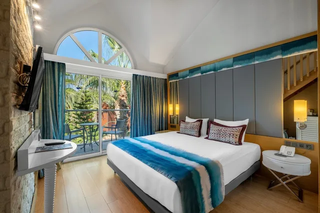 Suite, Villa, 2 Queen and Twin Beds, Long Beach Alanya 2/4