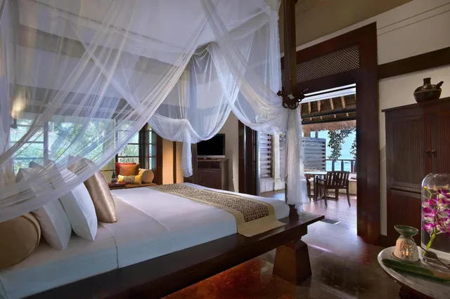 Rainforest Oceanfront Villa، Banyan Tree Bintan 2/5