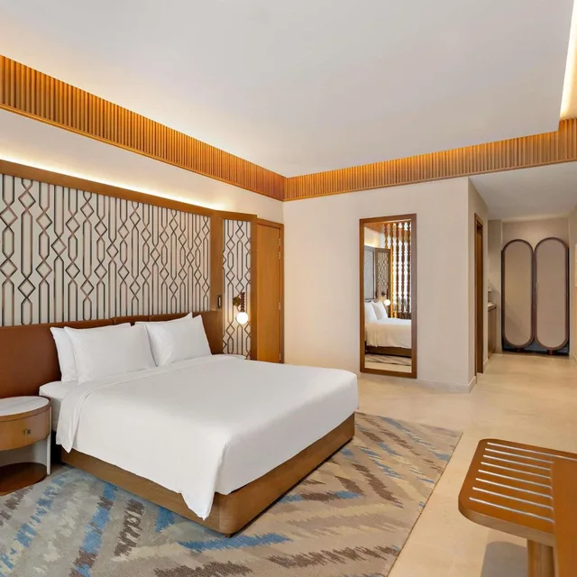 جناح بريفيليج بسرير كينج، MERCURE ABU DHABI DOWNTOWN 2/4