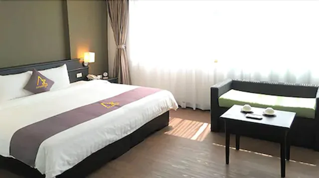 غرفة ديلوكس بسرير مزدوج، Azumaya Hotel Phnom Penh 4/8