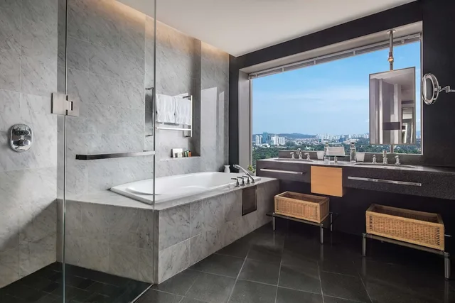 Lifestyle, Executive, Suite, King Bed, Lake View، Hilton Kuala Lumpur 6/7