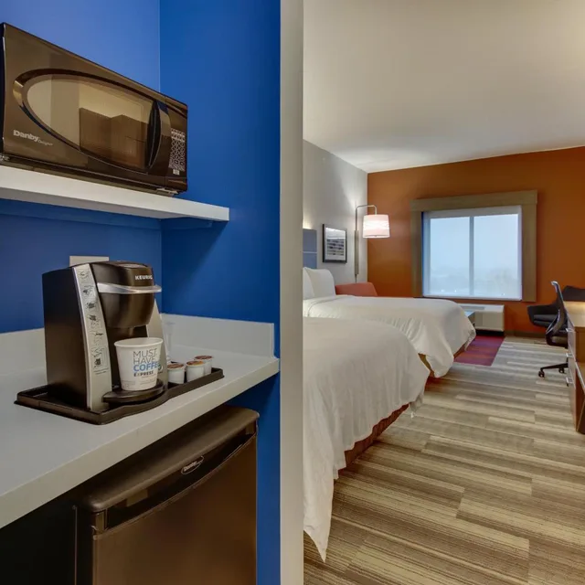 جناح بسرير مزدوج، Holiday Inn Express & Suites Nashville Metrocenter Downtown 6/10
