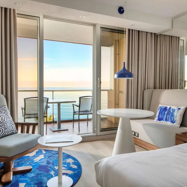 غرفة عائلية بإطلالة على البحر بشرفة، RADISSON BLU NICE 6/10