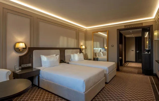 Executive, Twin Beds, GoldenEye Hotel & Casino 1/1