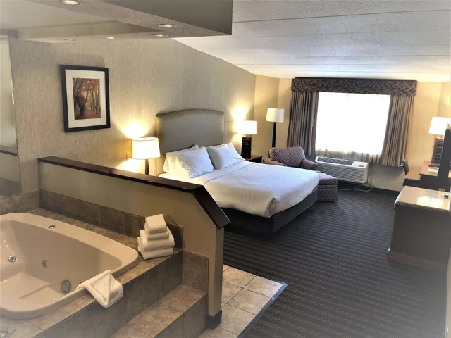 جناح بسرير كينج بحوض جاكوزي، Best Western Springfield Hotel 5/5