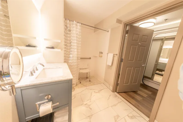 Room, King Bed, Accessible, The Westfield Inn, BW Signature Collection 7/8