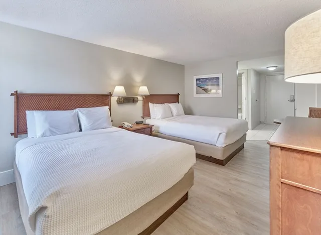 Ocean, 2 Queen Beds, Side Ocean View, Balcony، Henlopen Hotel 2/4