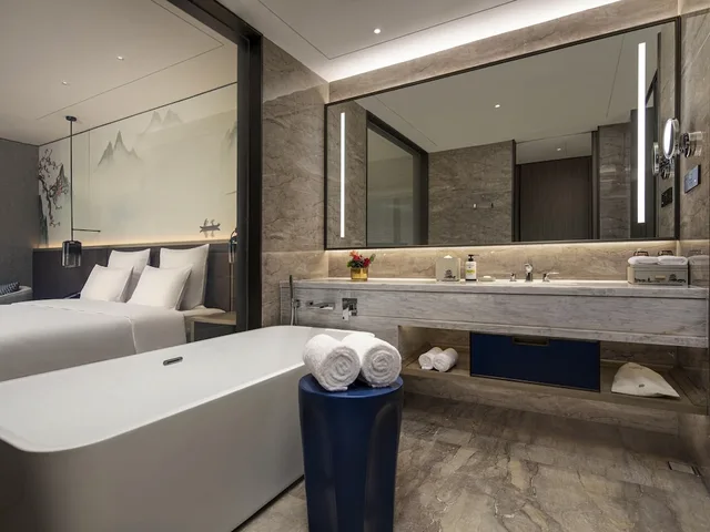 غرفة بريميوم بسرير كينج، Pullman Huai'an Falcon 6/7