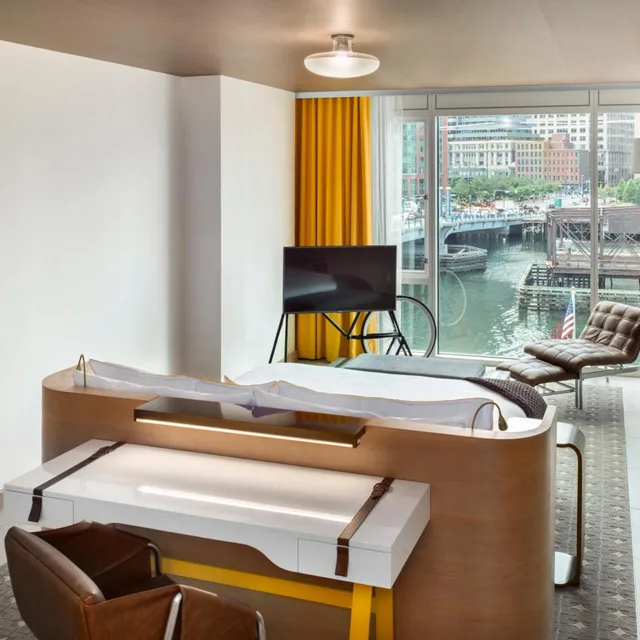 Room, King Bed, Partial Water View، The Envoy Hotel, Autograph Collection 5/10