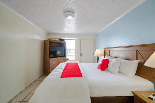 غرفة بريميوم بسرير كينج، OYO Hotel Rockport- Bay View 1/4