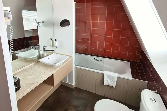 Duplex, Family, Multiple Beds, Terrace، Best Western Plus Vannes Centre-Ville 4/7