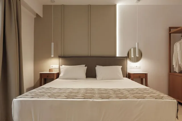 غرفة ديلوكس بسرير مزدوج وسرير فردي، Nami Hotel & Suites 5/10