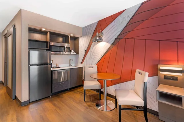جناح بسرير كينج لذوي الإعاقة، Cambria Hotel & Suites Plymouth 4/5