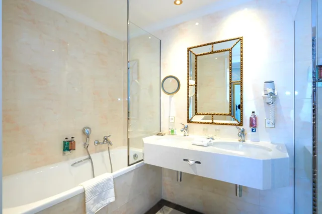 غرفة كلوب بسرير كينج، Stanhope Hotel Brussels By Thon Hotels 3/4