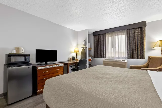 غرفة بسرير كينج، Quality Inn near Monument Health Rapid City Hospital 3/3