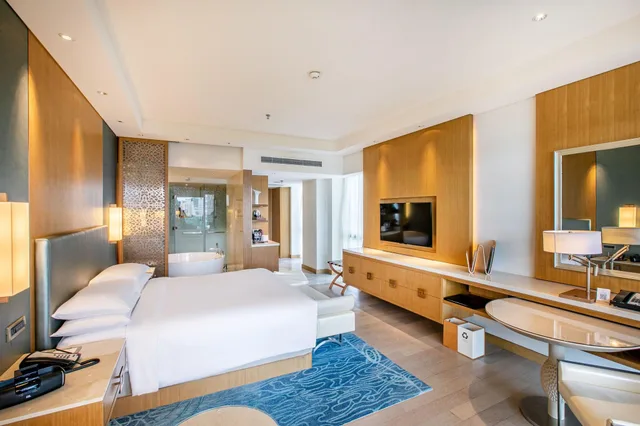 Room, King Bed, Partial Ocean View, Jw Marriott Hotel Sanya Dadonghai Bay 3/10