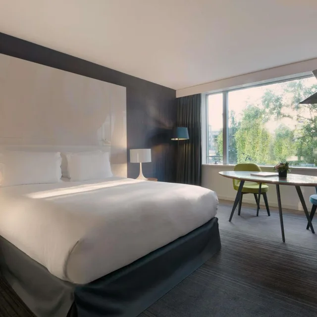 غرفة بسرير كينج في طابق مرتفع، Sofitel Luxembourg Europe 5/10