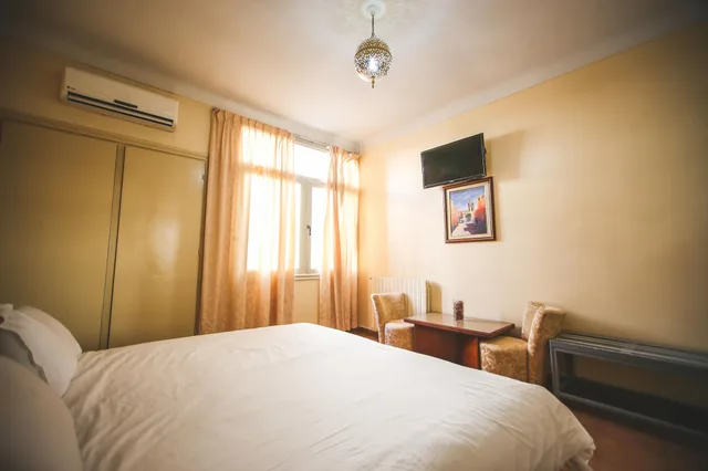 غرفة قياسية بسرير كينج، Hotel Bab Mansour 1/4