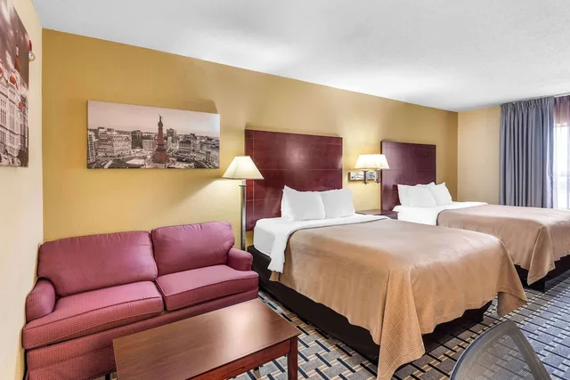 غرفة بسريرين كوين لذوي الإعاقة، Clarion Inn & Suites Indianapolis Northwest 4/6