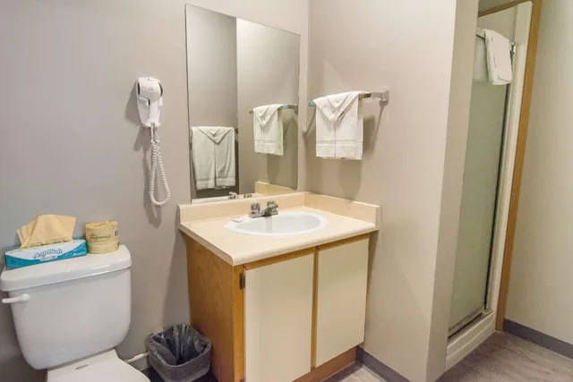 غرفة بسريرين كوين، Motel6 Saanichton, BC - Victoria Airport 4/4