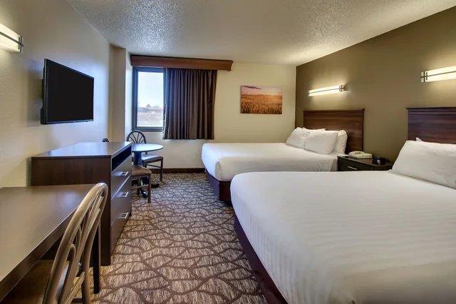 غرفة قياسية بسريرين كوين، Expressway Inn 2/3
