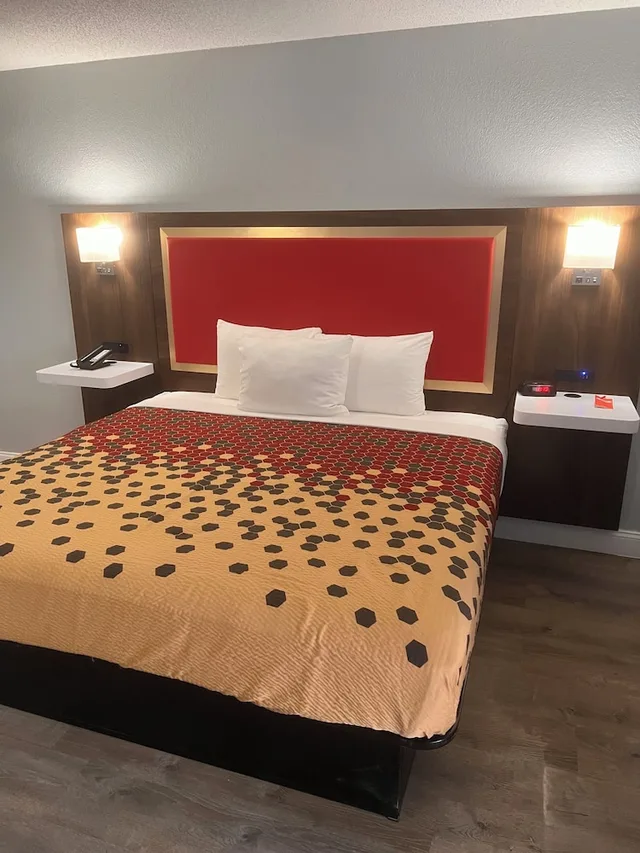 غرفة قياسية بسرير كينج، Econo Lodge Ruther Glen 7/10