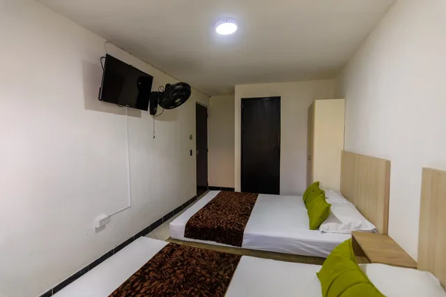 غرفة قياسية بسريرين منفصلين، Hotel Med Colombia 3/6