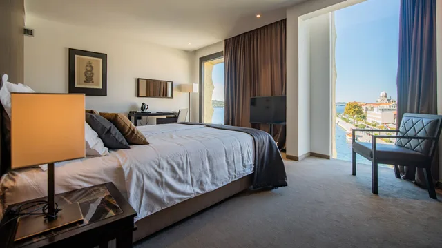 Deluxe, Single, Double Bed, City and Sea View، Hotel Bellevue-Superior City Hotel 3/6