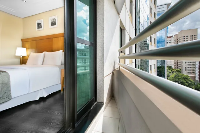 غرفة ديلوكس بسرير كينج بشرفة، Melia Jardim Europa 7/10