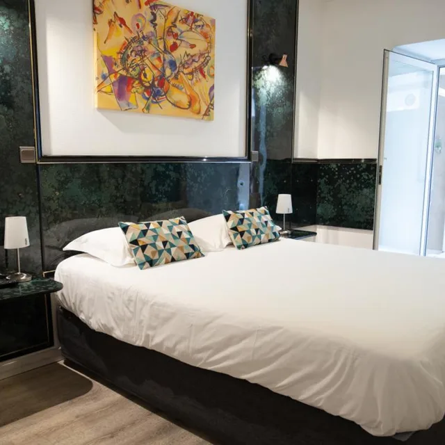 جناح جونيور كومفورت، Hotel Napoleon 1/7
