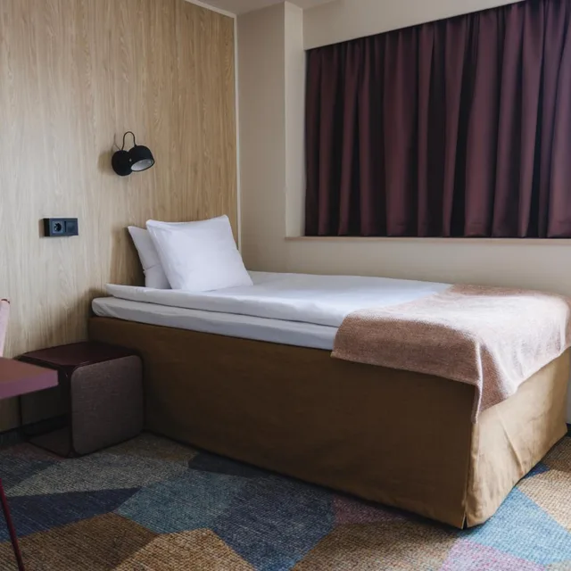 Compact, Single، Quality Hotel Royal Corner 1/18