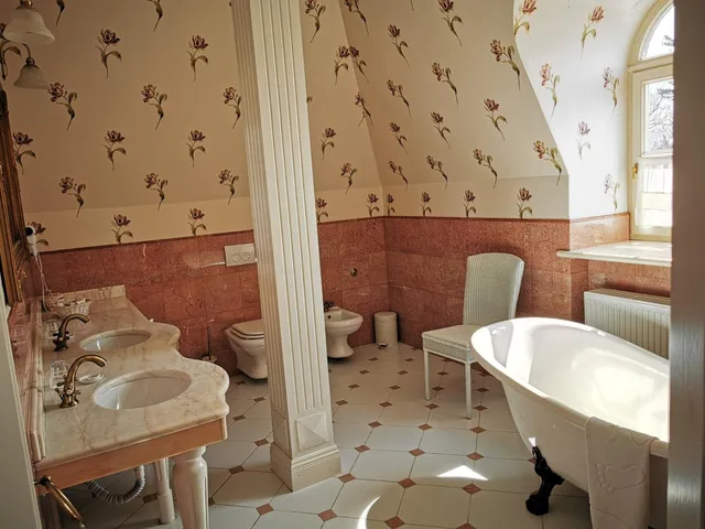Suite, Dwor Sierakow 9/10