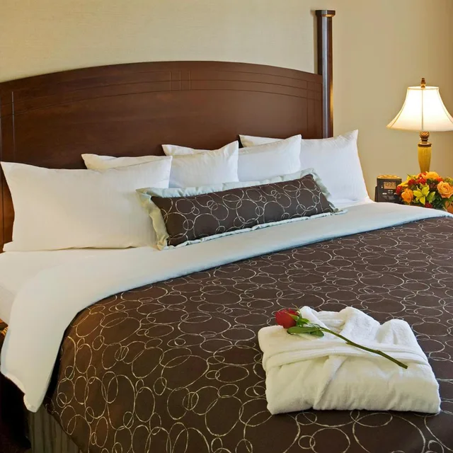 جناح بسرير مزدوج بغرفتي نوم لذوي الإعاقة، Staybridge Suites Oakville Burlington 2/3