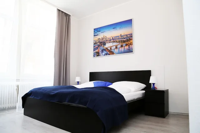 غرفة قياسية بسرير كينج، Main Hotel Frankfurt City 3/6