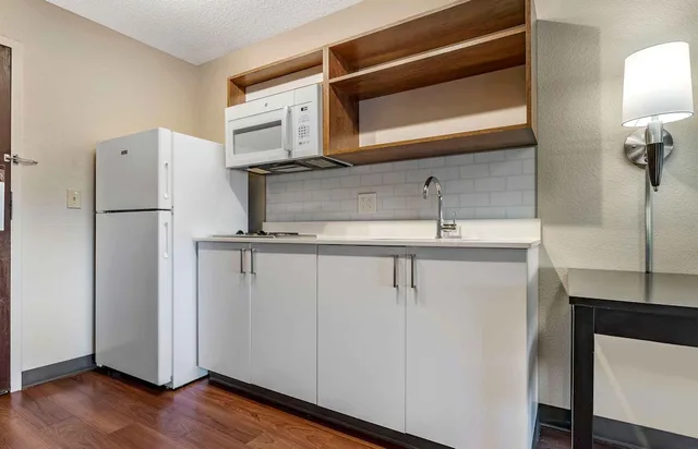 استوديو بسريرين مزدوجين بإطلالة على المرسى، Extended Stay America Oakland - Alameda 5/7