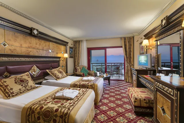 غرفة ثلاثية بإطلالة على الحديقة بغرفة نوم واحدة، Club Hotel Sera 5/10