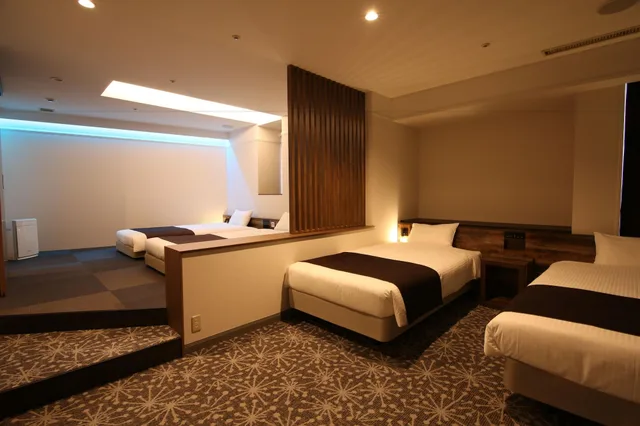 غرفة يابانية غربية عائلية بسرير مزدوج بحمام خاص بحوض استحمام، Quintessa Hotel Sapporo 2/8