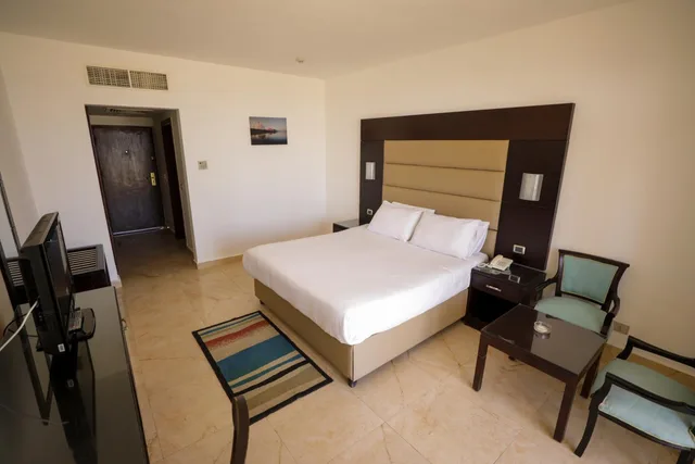 Superior, Double Bed, Blend Elphistone Resort Marsa Alam 5/8