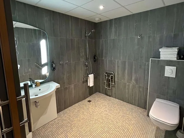 غرفة عائلية بسريرين مزدوجين، Ibis St Malo La Madeleine 7/8